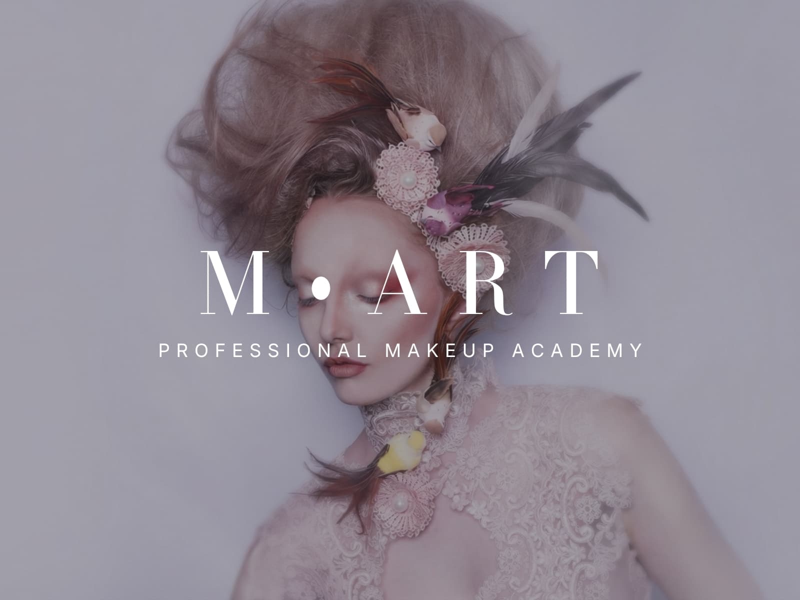 M-Art Professional Makeup Academy, website multilingue, Suíça 2026
